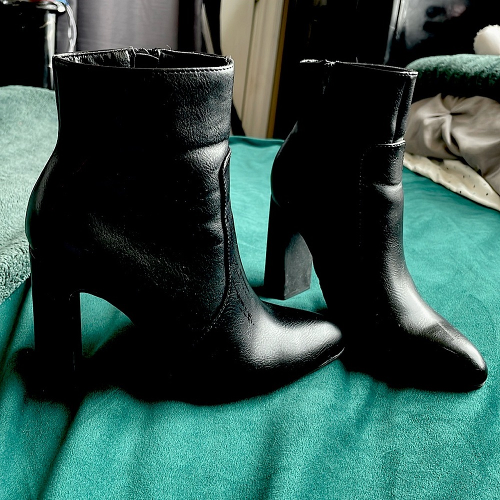 Ankle boot heels